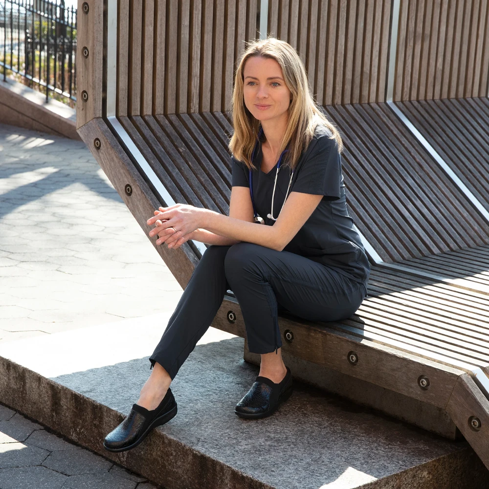 Alegria Duette Slip-On Shoe Flourish Black Patent (Women's) - Image 2